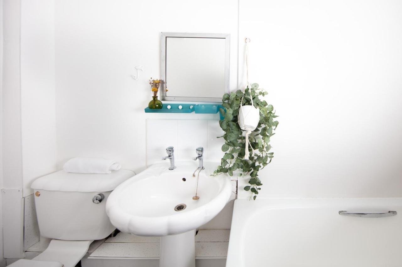 Fab Arthur Seat Views, Old Town Apartment Edinburgh Luaran gambar