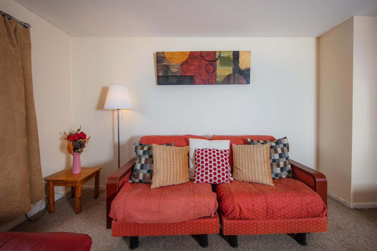 Fab Arthur Seat Views, Old Town Apartment Edinburgh Luaran gambar