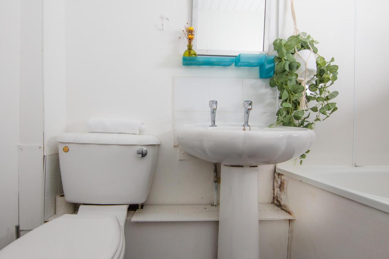 Fab Arthur Seat Views, Old Town Apartment Edinburgh Luaran gambar